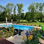 Marcel, Sejour Nature Avec Piscine Chauffee Isserpent